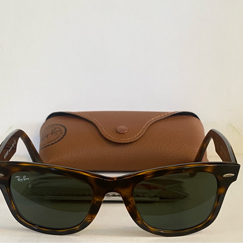 Rayban Wayfarer. Brown Tortoise. Eyesize 50. Glass Lenses.